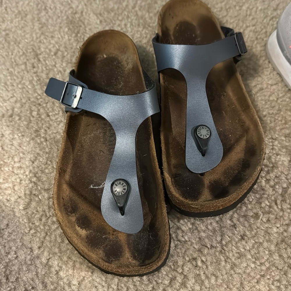 Birkenstocks size 39 in a silver gray color